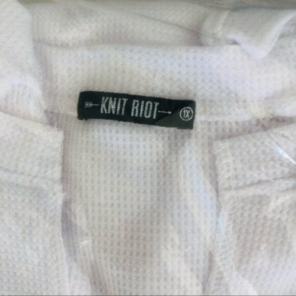 Knit Riot Aerosmith Notch Neck Thermal Top, Classic Rock, Aerosmith, Size 1X NWT - Picture 4 of 8